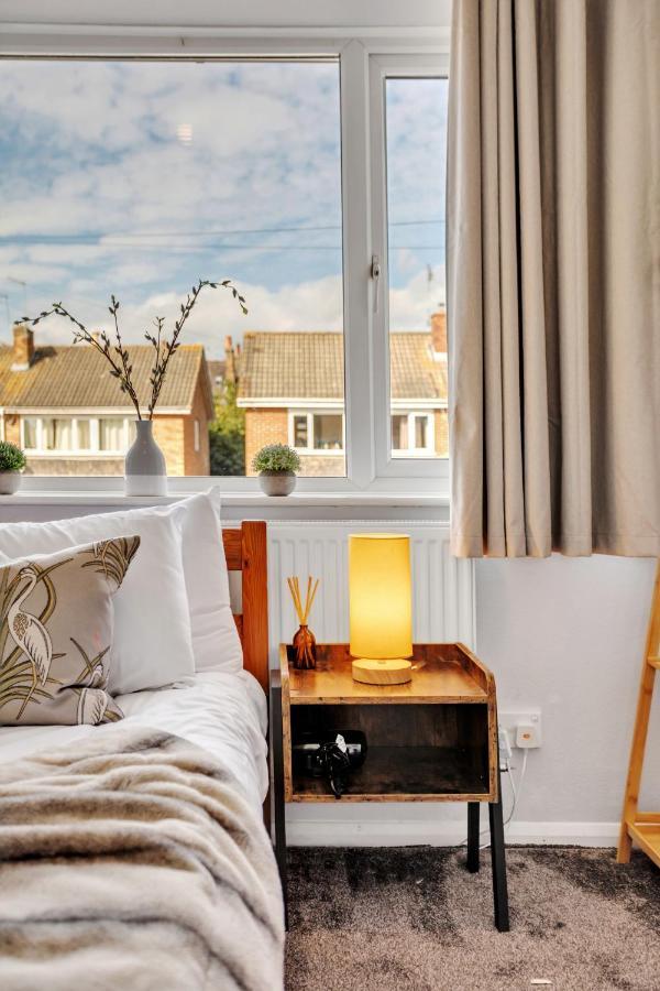 Perfect For Contractors - Canterbury - Free Parking - Ultra Wifi ภายนอก รูปภาพ