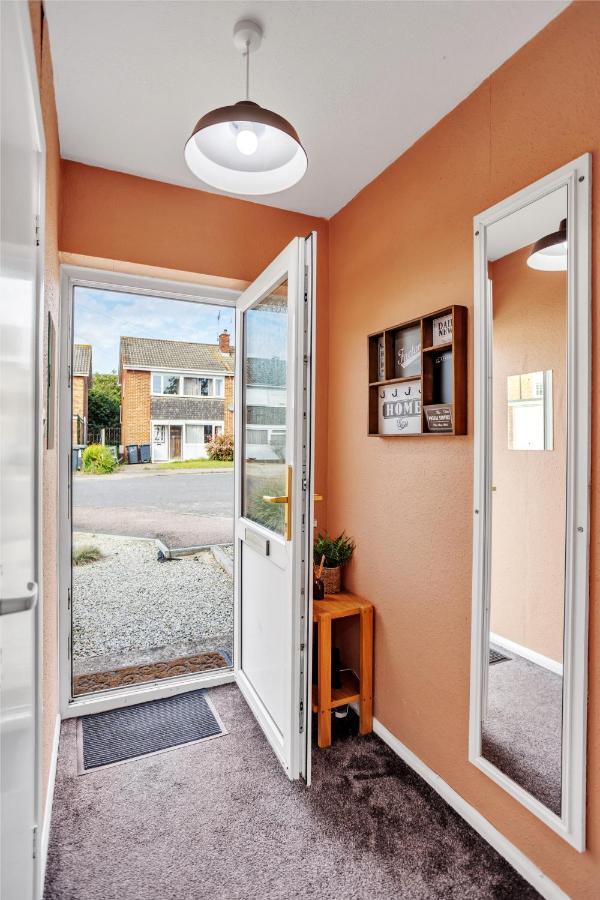 Perfect For Contractors - Canterbury - Free Parking - Ultra Wifi ภายนอก รูปภาพ