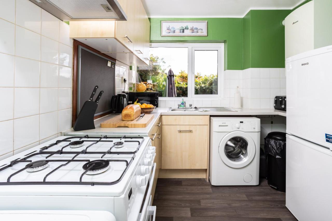 Perfect For Contractors - Canterbury - Free Parking - Ultra Wifi ภายนอก รูปภาพ